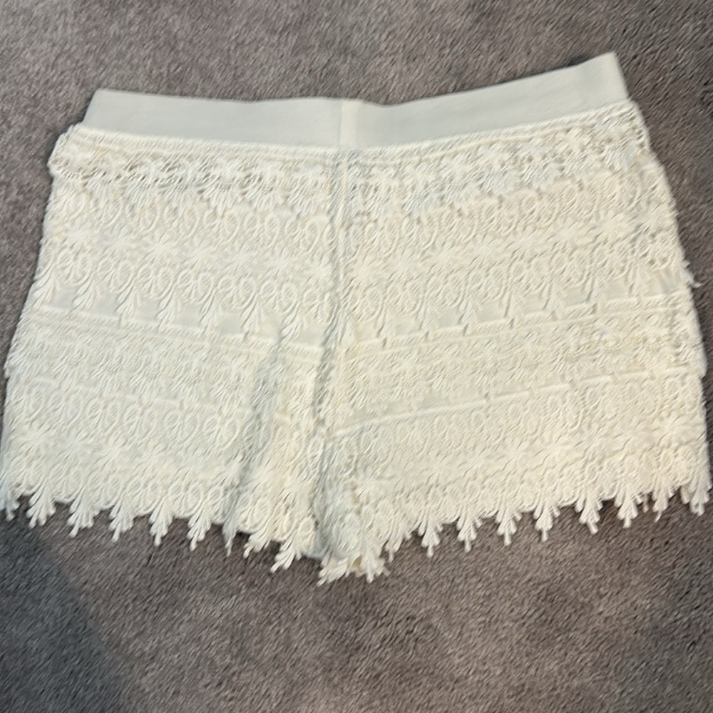 Express Lace Short - Picture 3 of 3